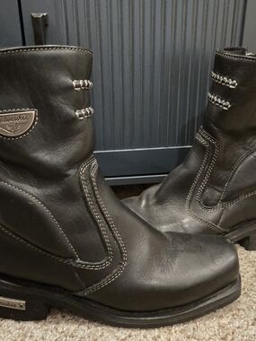 Black Square-Toe Leather Boots